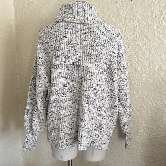 Aerie Offline Chillside Oversized Marl White Light Blue Black Turtleneck Sweater - Picture 8 of 11